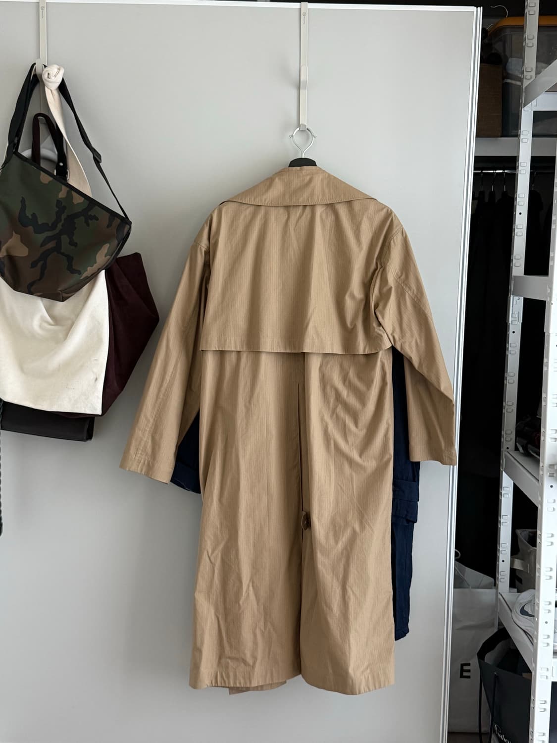 Name 트렌치코트(베이지) 판매 상품이미지3