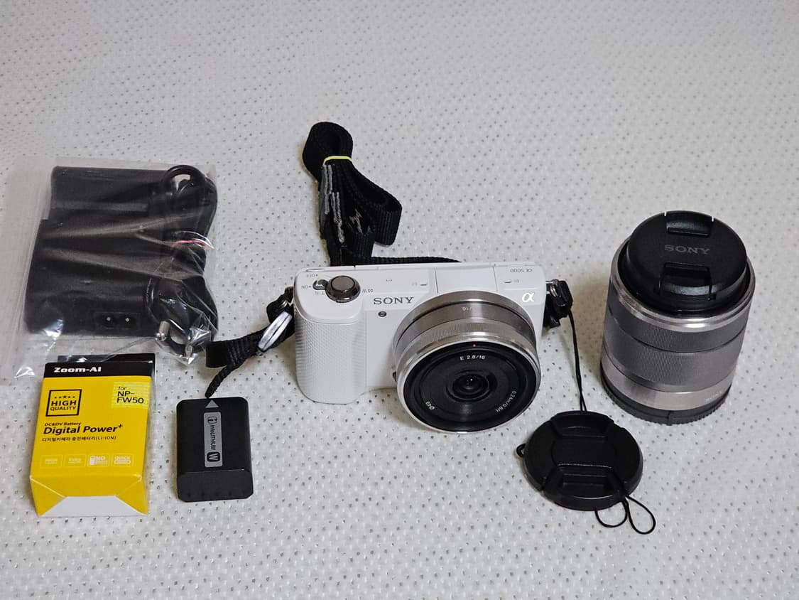 소니 a5000 미러리스 카메라 2렌즈 세트 상품이미지1
