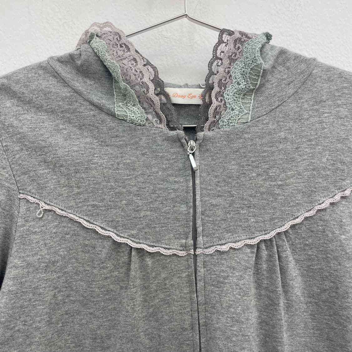 Lace trim frill zip-up hoodie 상품이미지3