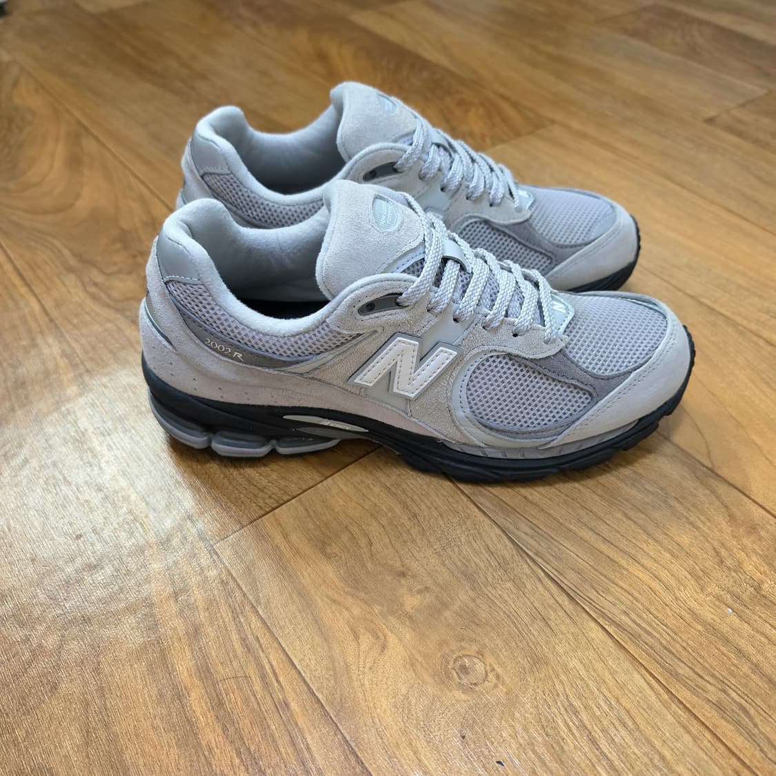 뉴발란스 2002R  상품이미지3