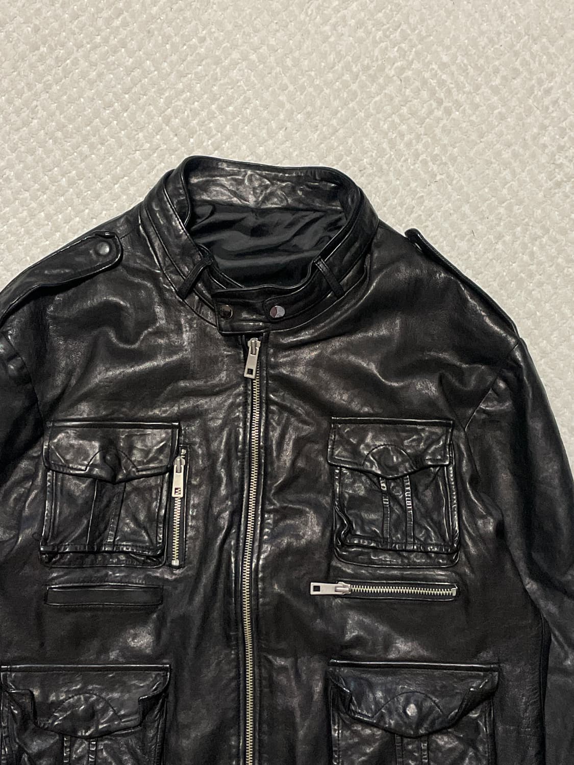 웨스턴 무드 이태리 램스킨 양가죽 절개 포켓 레더 자켓 상품이미지4