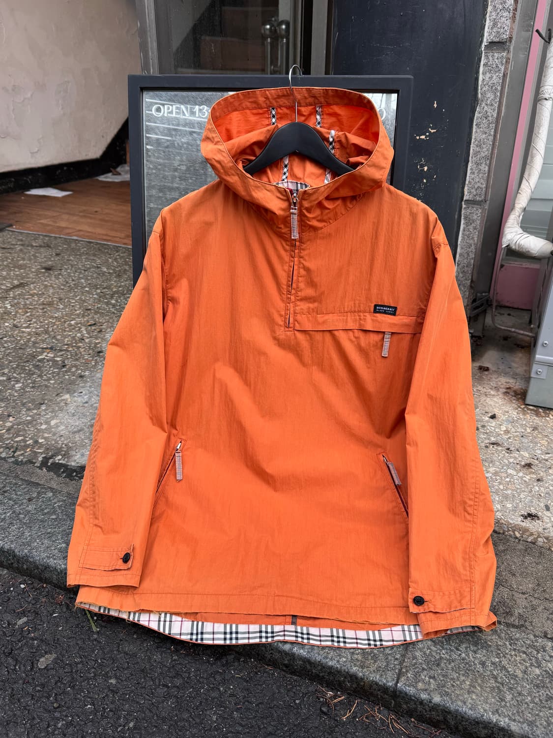 버버리 블랙라벨 오렌지 후드 풀오버  상품이미지1