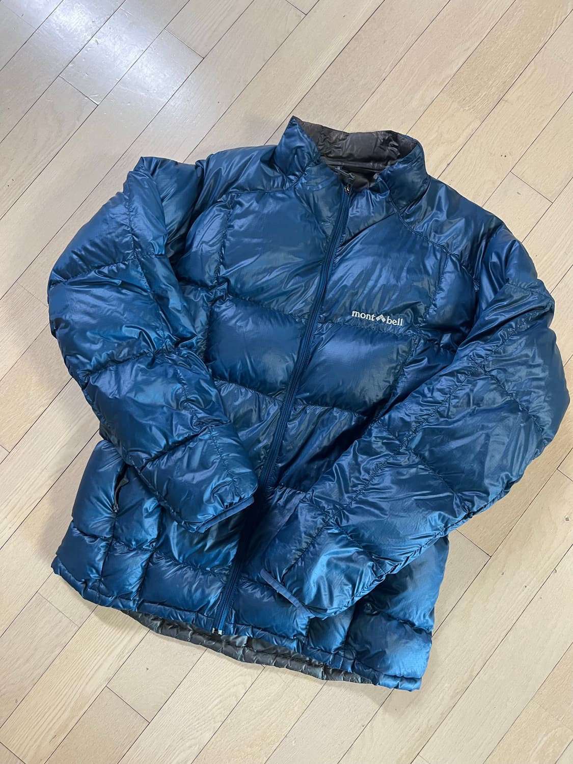 몽벨 올드모델 경량패딩 상품이미지1