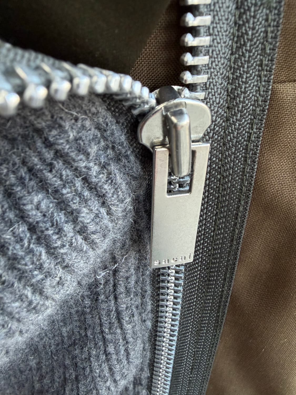 2/ 사카이 22FW 수트 레이어드 니트 자켓 상품이미지6