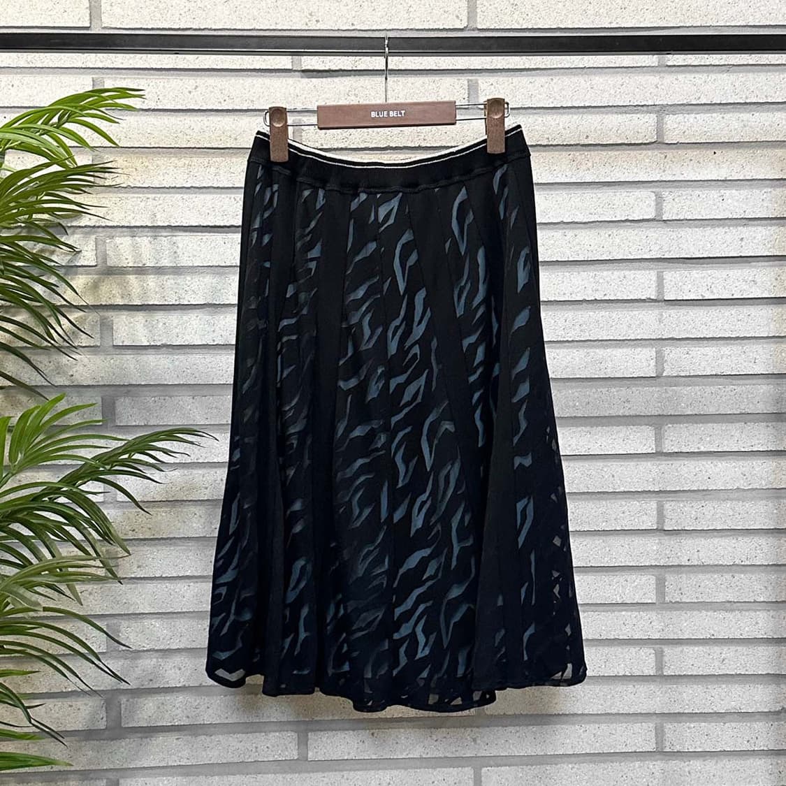 JPN VINTAGE 미디 밴딩 스커트 지브라 패턴 시스루 디테일 블랙 상품이미지4