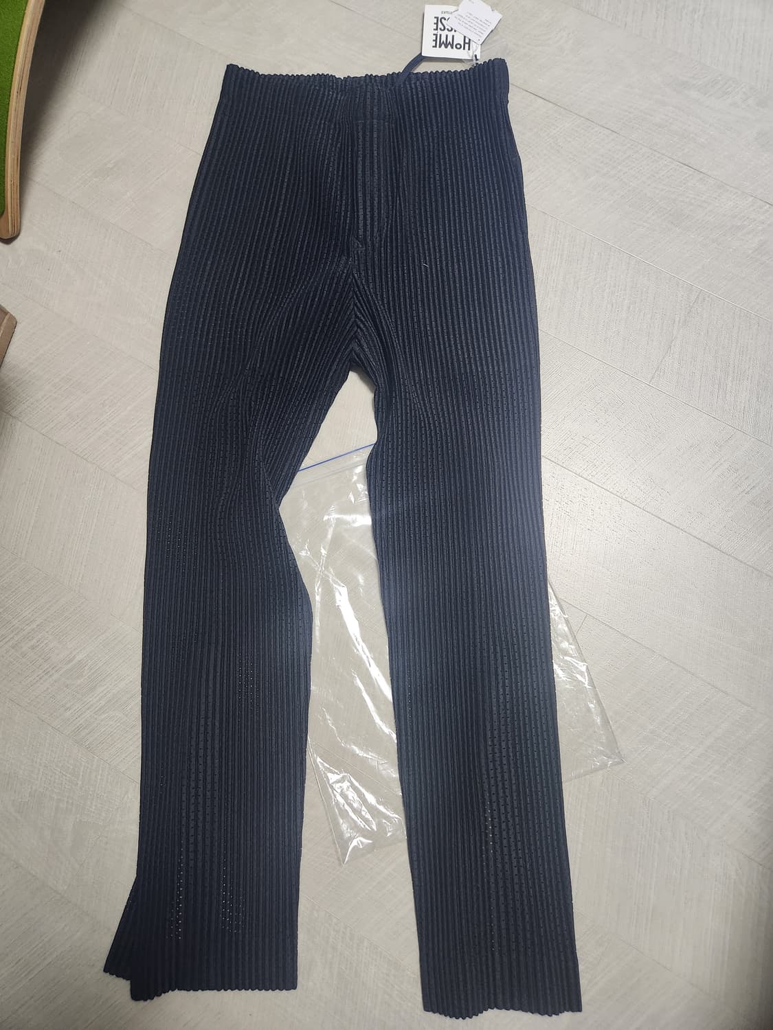 옴므플리세 아우터 메시 슬랙스 팝니다(사이즈 1) 상품이미지5