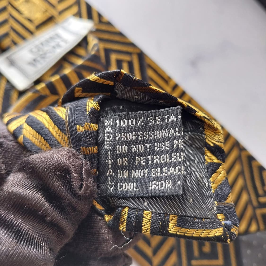 베르사체 실크 메두사&그릭 키 넥타이 9.5cm A+~A등급 K1894
 상품이미지9