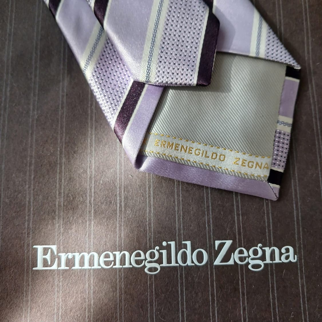 제냐 실크 바이올렛 스트라이프 넥타이 8.7cm A+등급 A19180
 상품이미지5