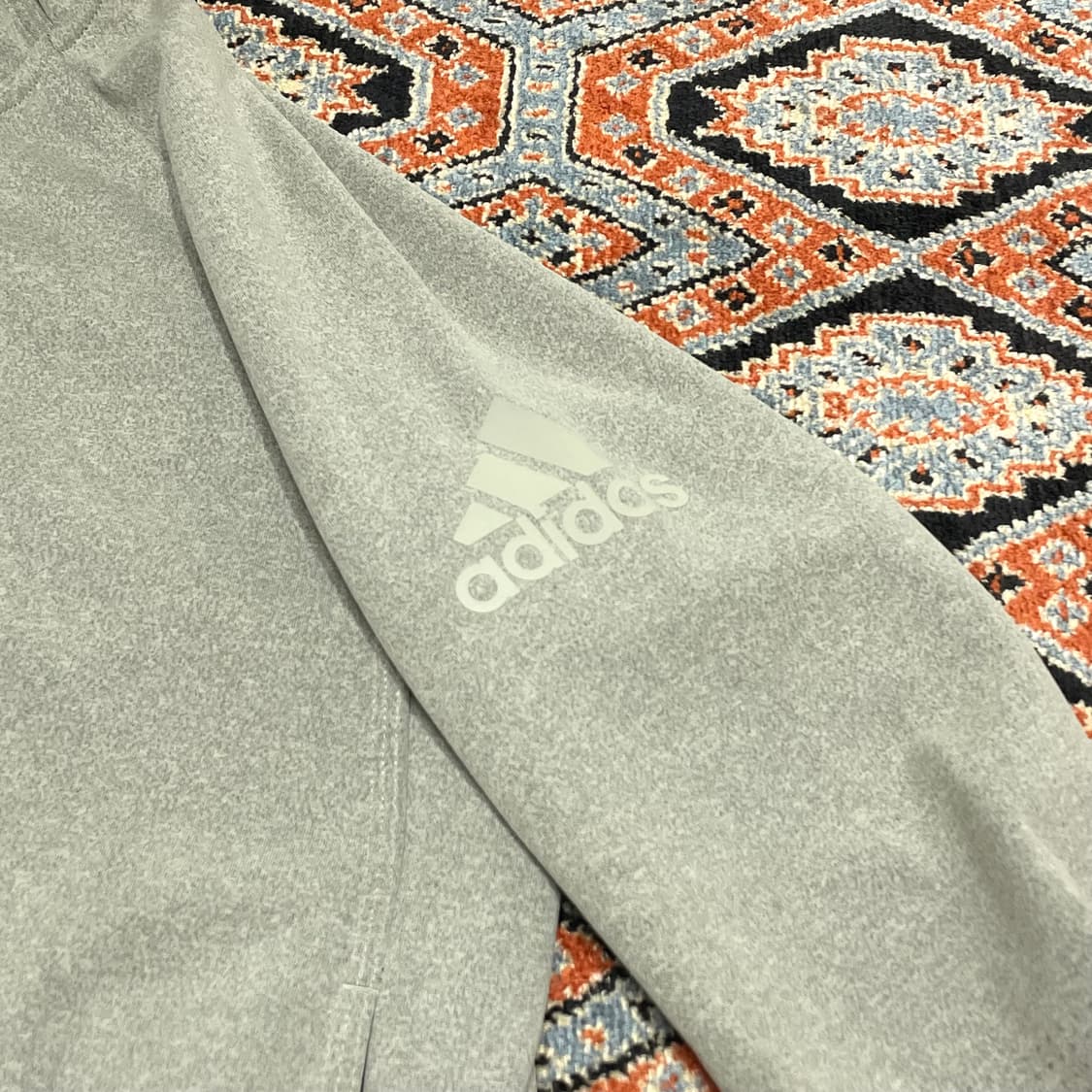 아디다스 삼각로고 베이지 테크팩 풀집업 후드집업 남성95 상품이미지4