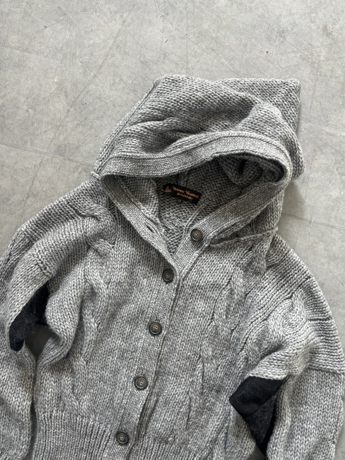 Vivienne Westwood 비비안웨스트우드 케이블 언발 후드 가디건 상품이미지6