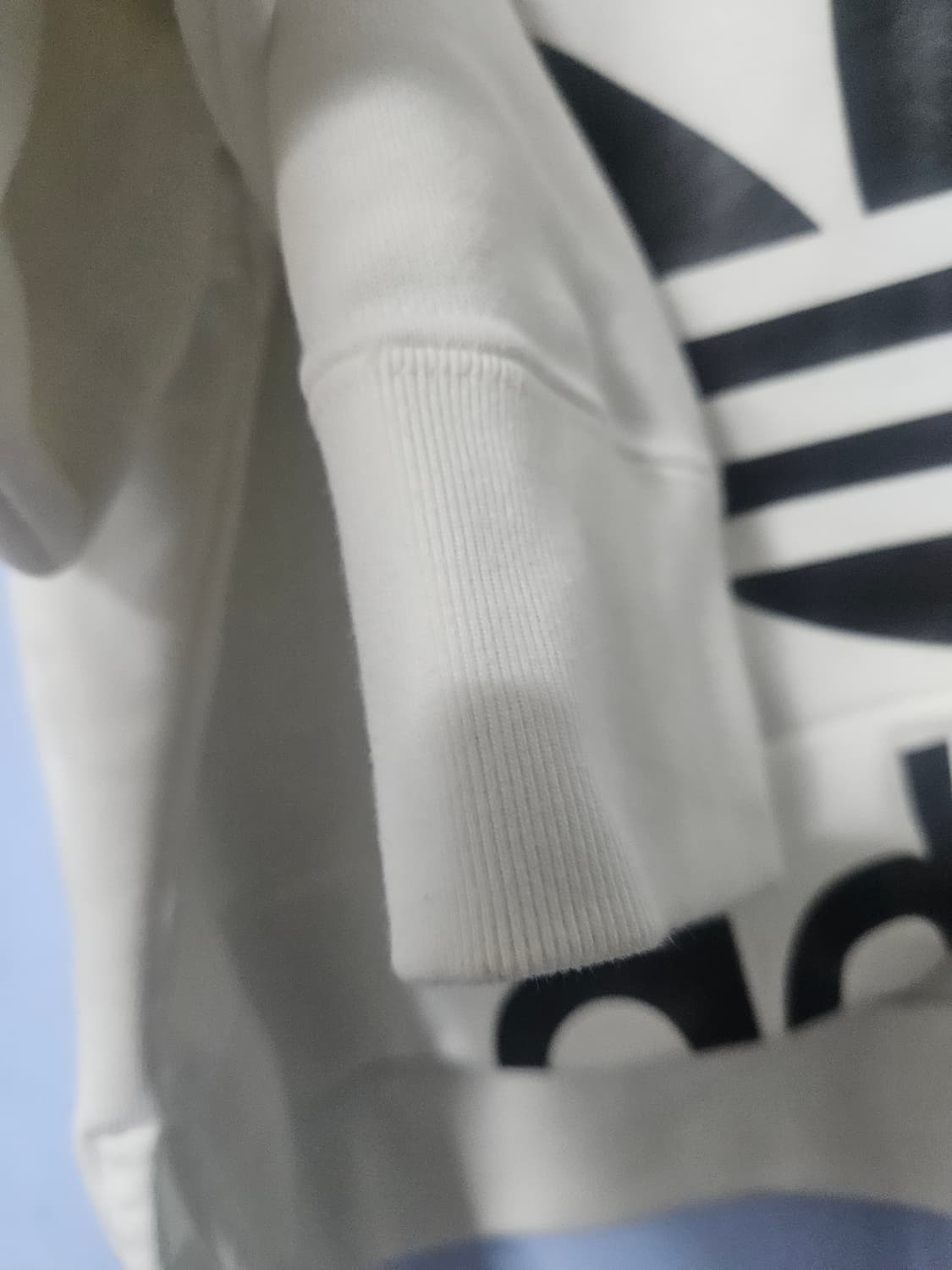 아디다스 트레포일 크롭 맨투맨 화이트 상품이미지5