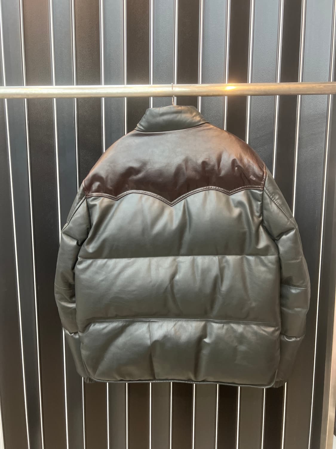 워크앤워크 가죽패딩 상품이미지2