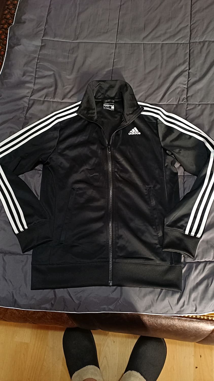 아디다스 저지 95 여성66 가슴50 기장66

 상품이미지1