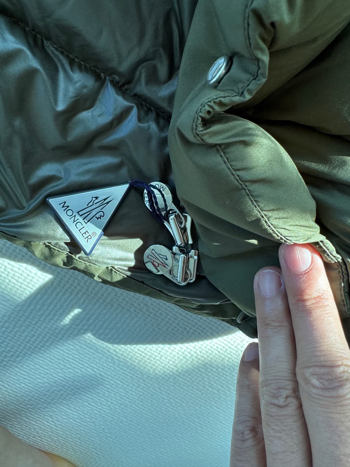 몽클레어 베제르 2사이즈 새상품급 상품이미지2