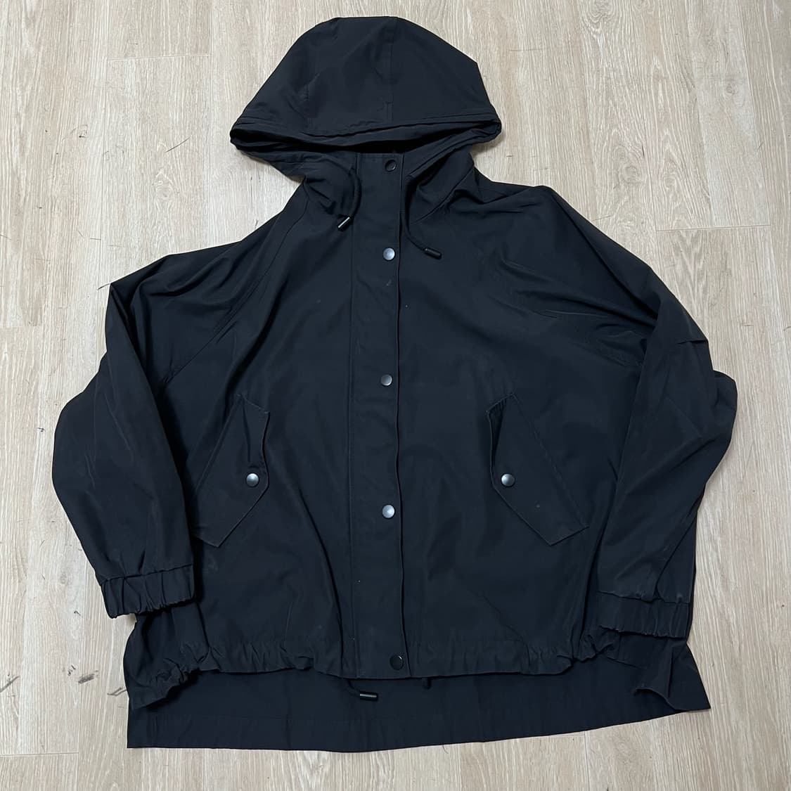 자라 오버사이즈 블랙 후드 바람막이 L/100  상품이미지1