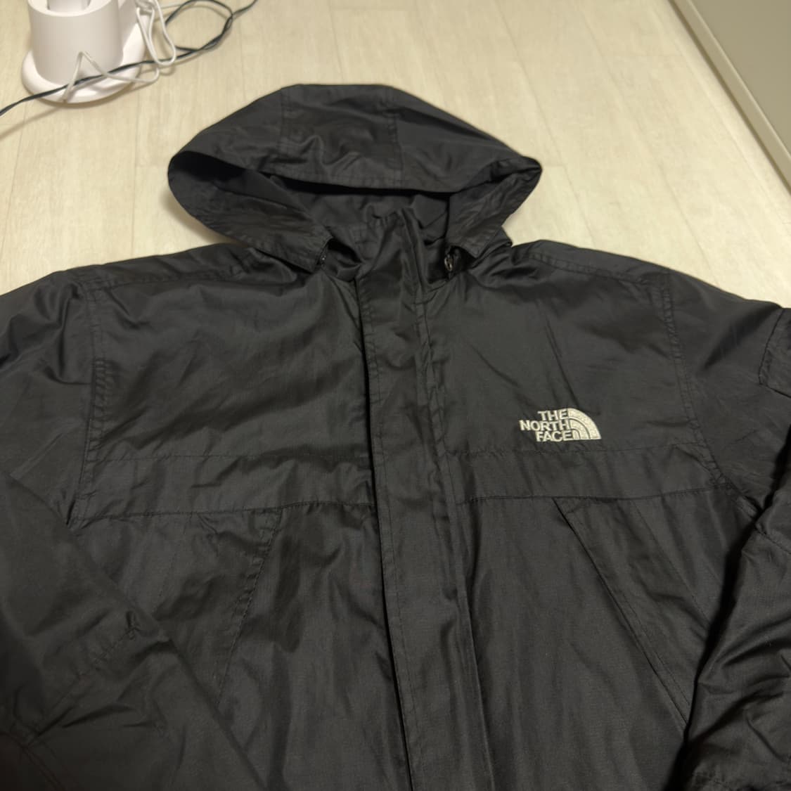 노스페이스 바람막이 자켓 블랙  상품이미지3