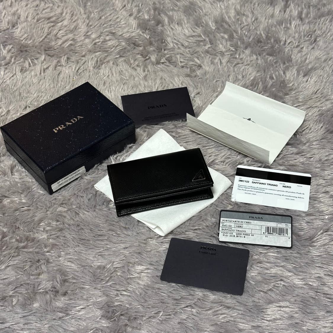 [미사용/새상품] 프라다 사피아노 삼각로고 카드지갑 블랙 상품이미지8