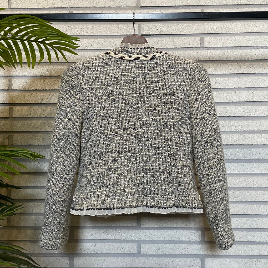 쥬디첼리 트위드자켓 브레이드 라인 러플 디테일 그레이 10% 할인 상품이미지3