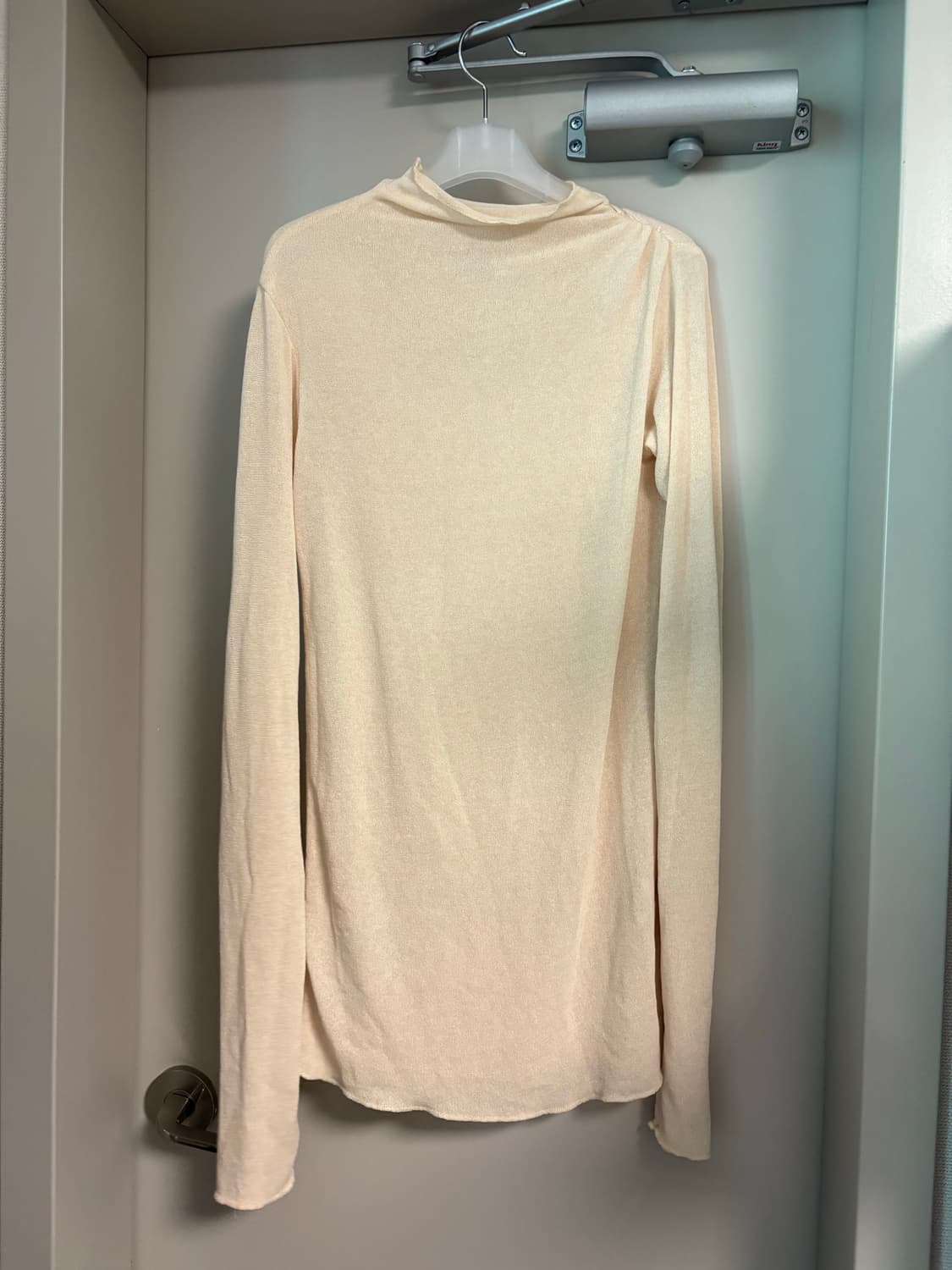 킨드레드 neck shirring long sleeve 상품이미지2