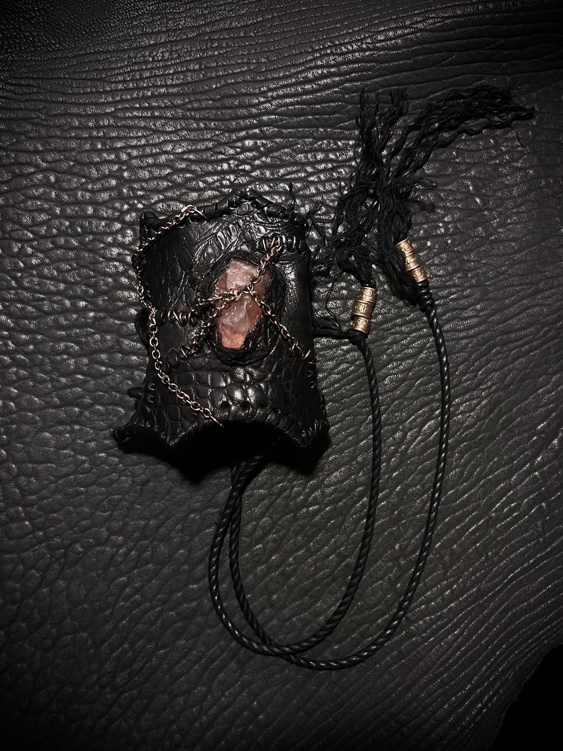 a red natural stone bracelet 상품이미지2