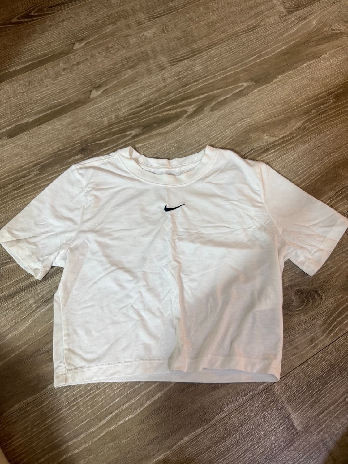나이키 크롭 반팔 새상품  상품이미지1