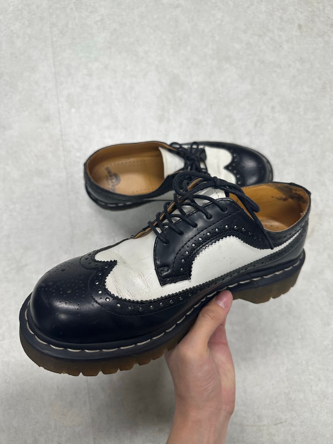 닥터마틴 윙팁 상품이미지8