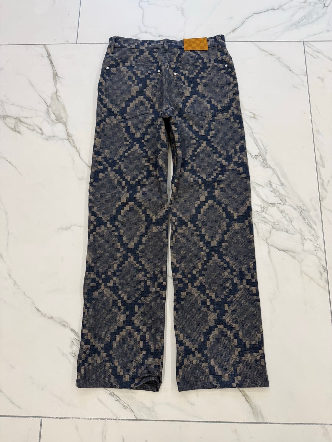 루이비통 SS25 그래픽 데님 스케이트 팬츠 상품이미지6