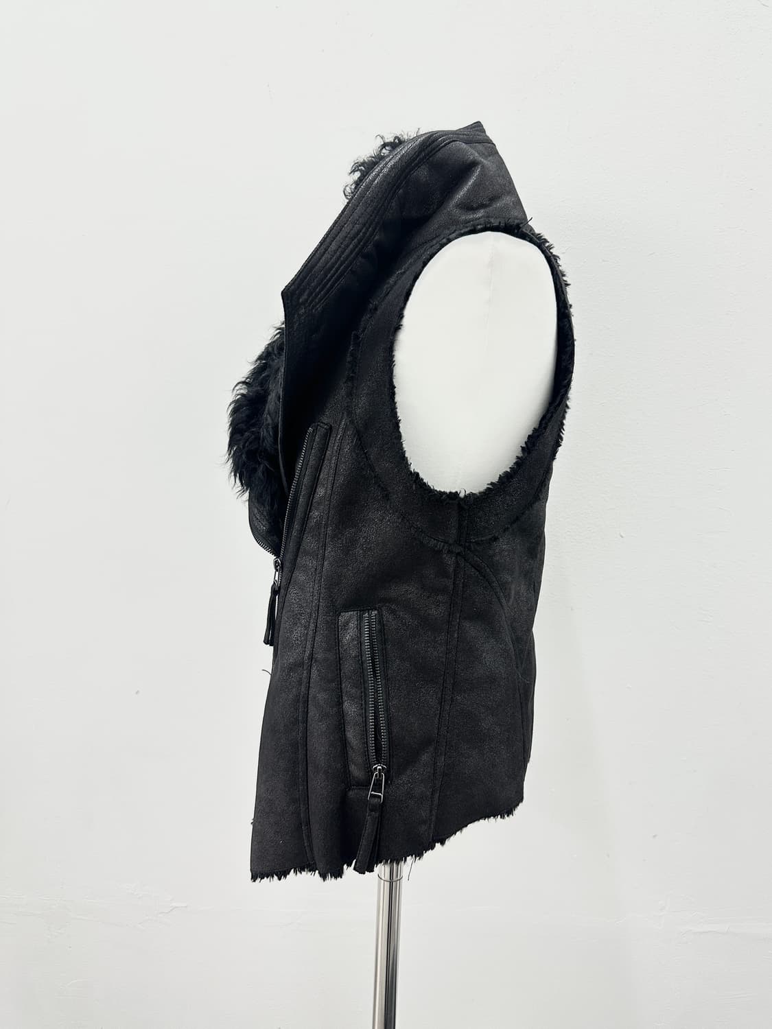Asymmetric drape leather lamb fur vest 상품이미지5
