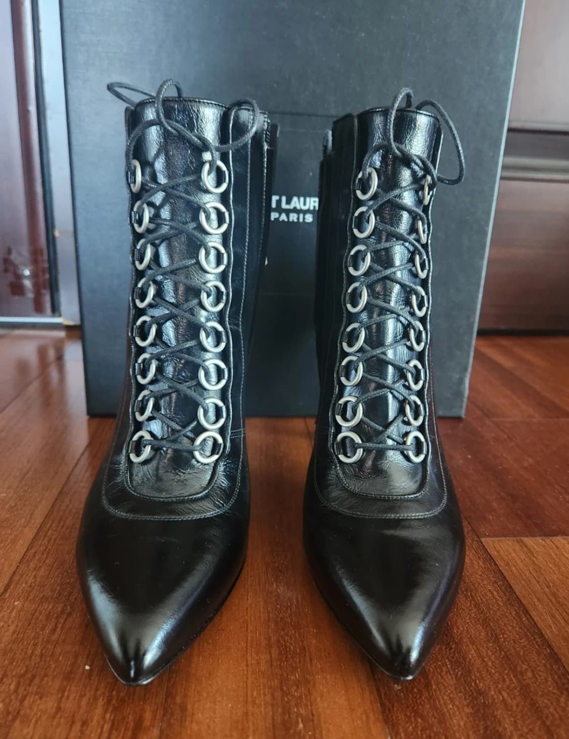 YSL 생로랑 블랙 레이스업 웨스턴 레더 앵클 부츠 새제품 상품이미지2