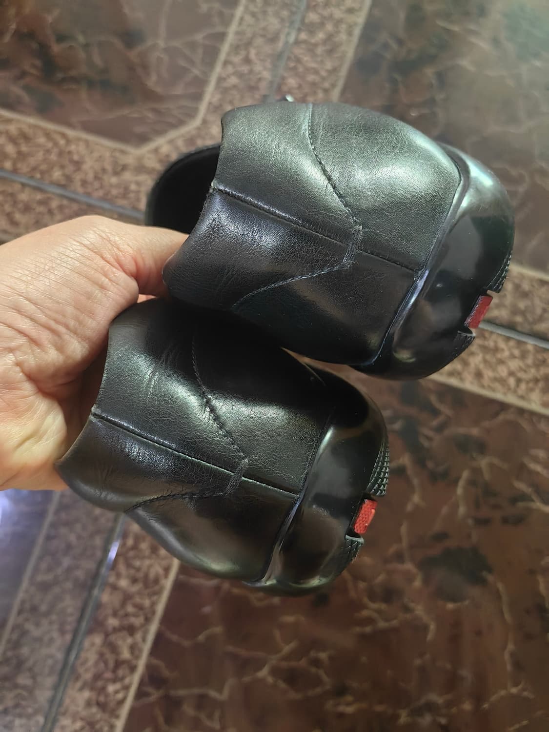 프라다 버클로퍼 상품이미지3