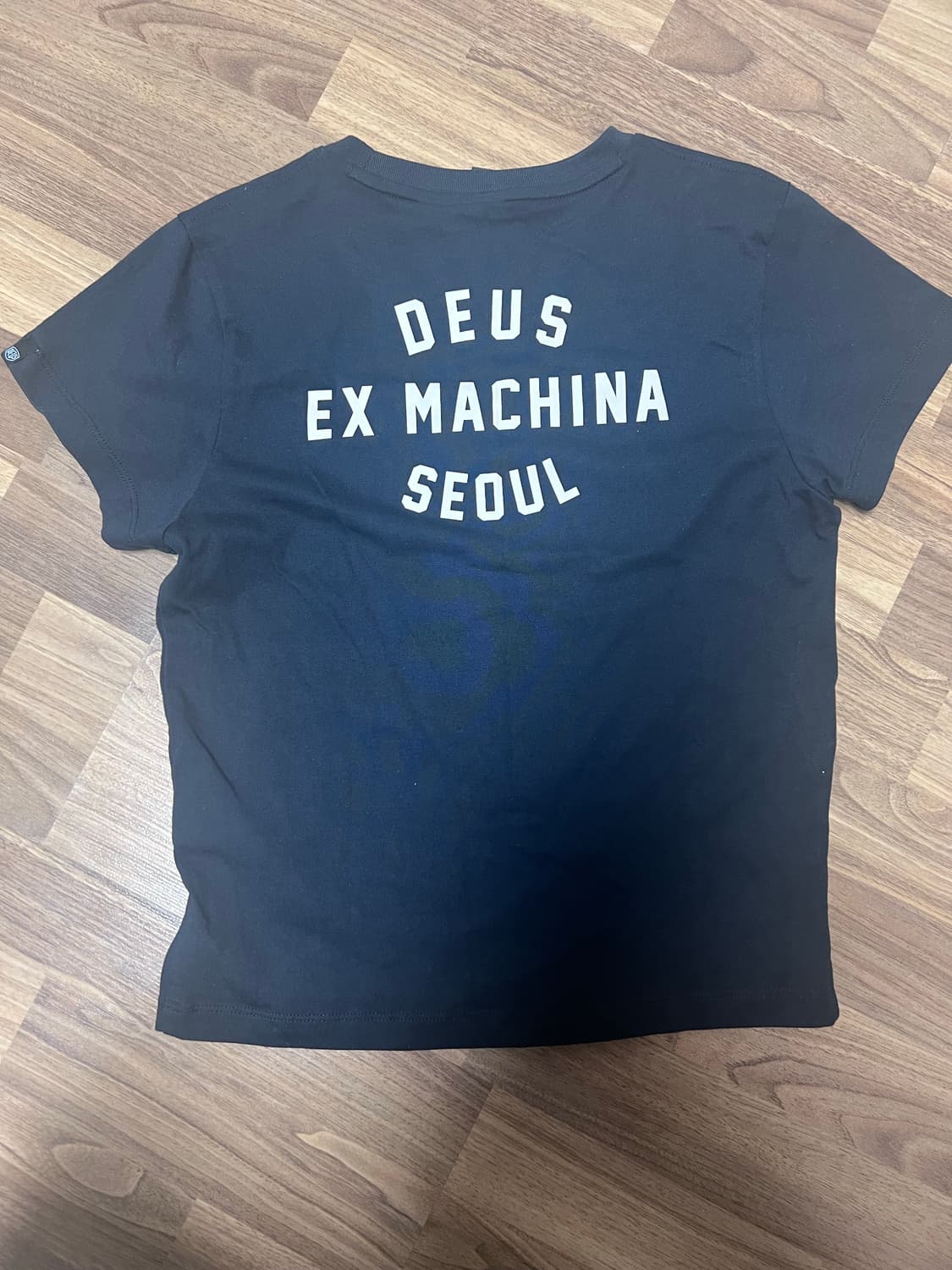 데우스 엑스 마키나 W. 서울 컬리지 어드레스 크롭티 블랙 M 상품이미지3