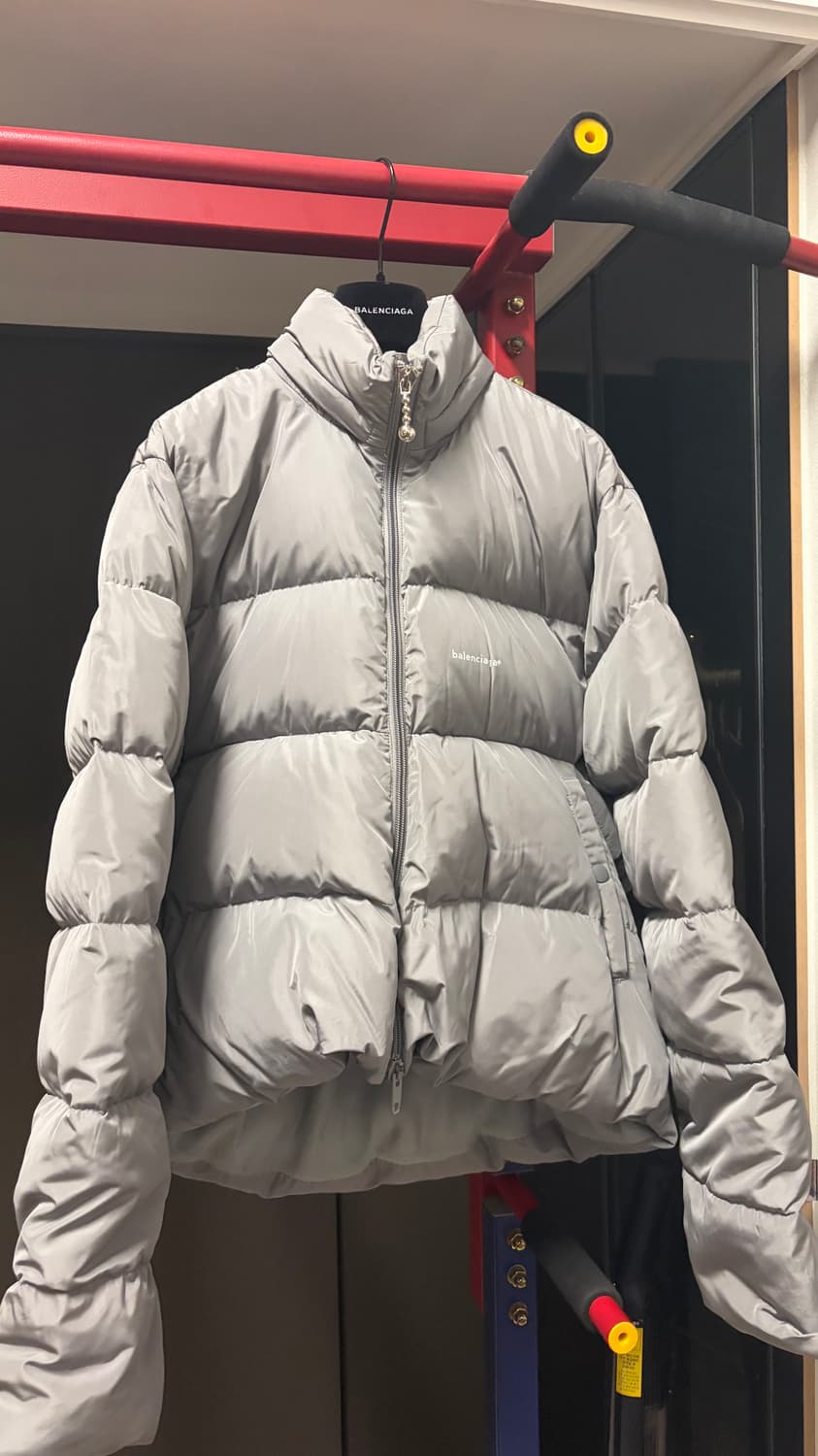 발렌시아가 17fw c컬 패딩 og 상품이미지1