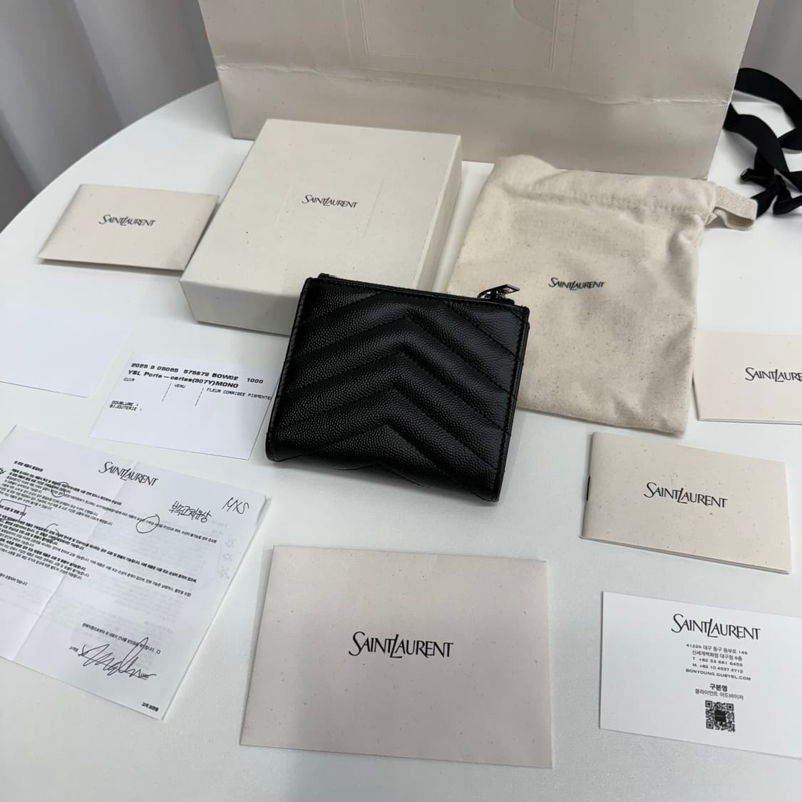 [25년 신상] 생로랑 그랑 드 뿌드르 반지갑 상품이미지3