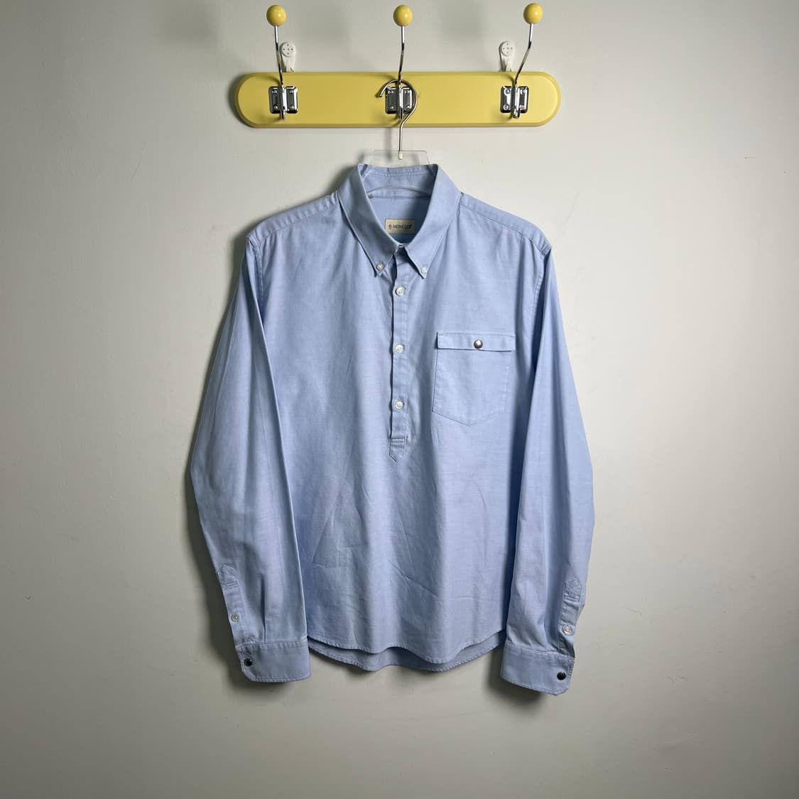 몽클레어 라이트 블루 버튼다운 칼라 풀오버 셔츠 M 상품이미지1