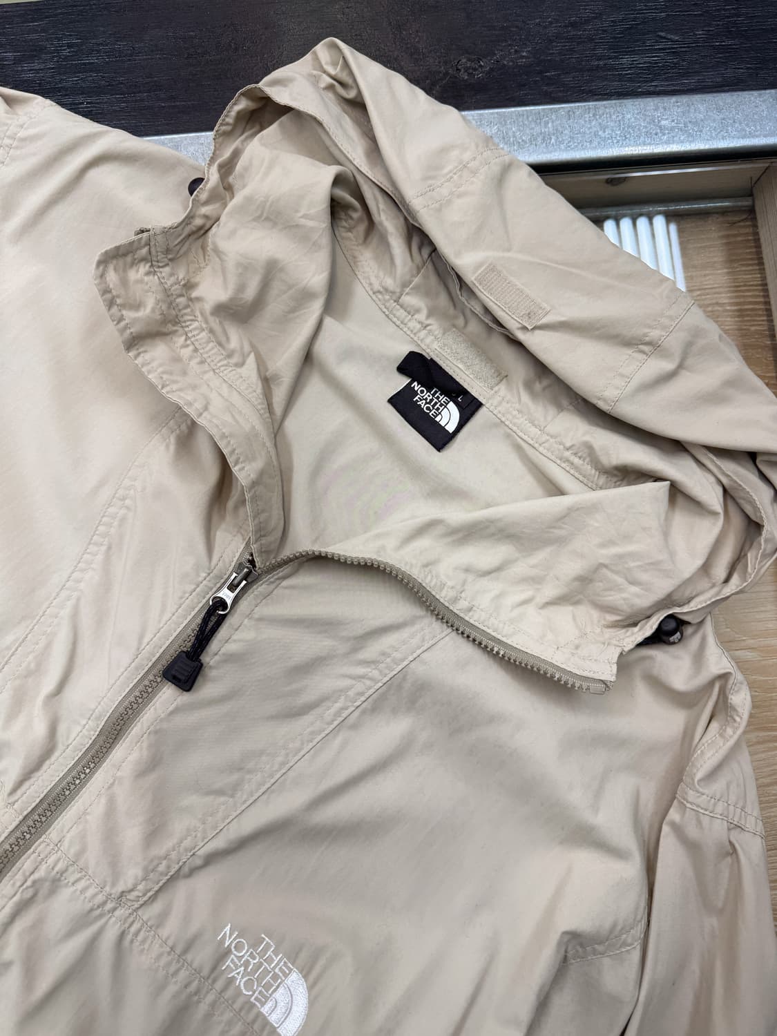 노스페이스 제팬 미들 로고 윈드브레이커 상품이미지4