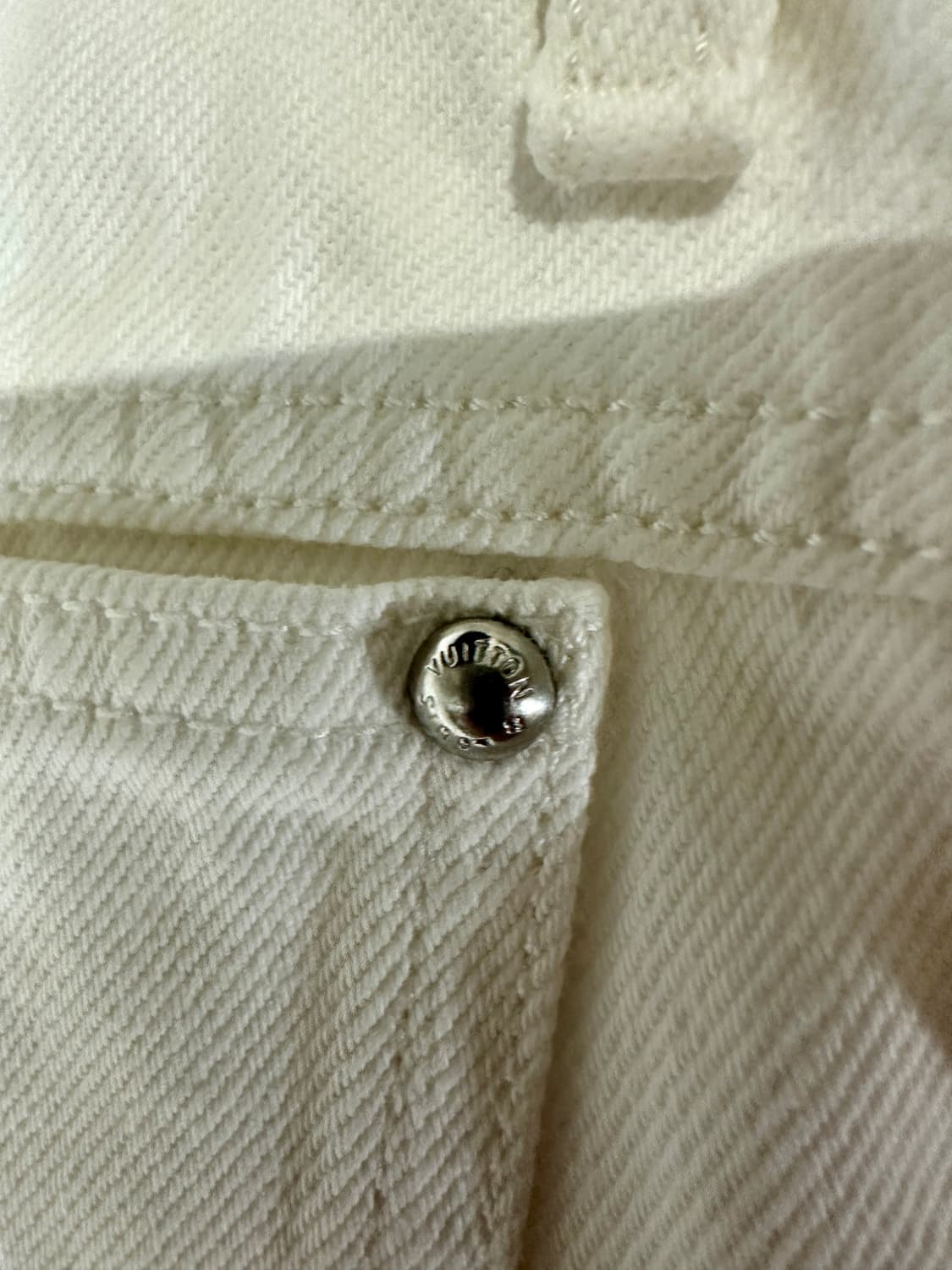 루이비통 화이트 데님 팬츠 로고 팬츠 상품이미지7