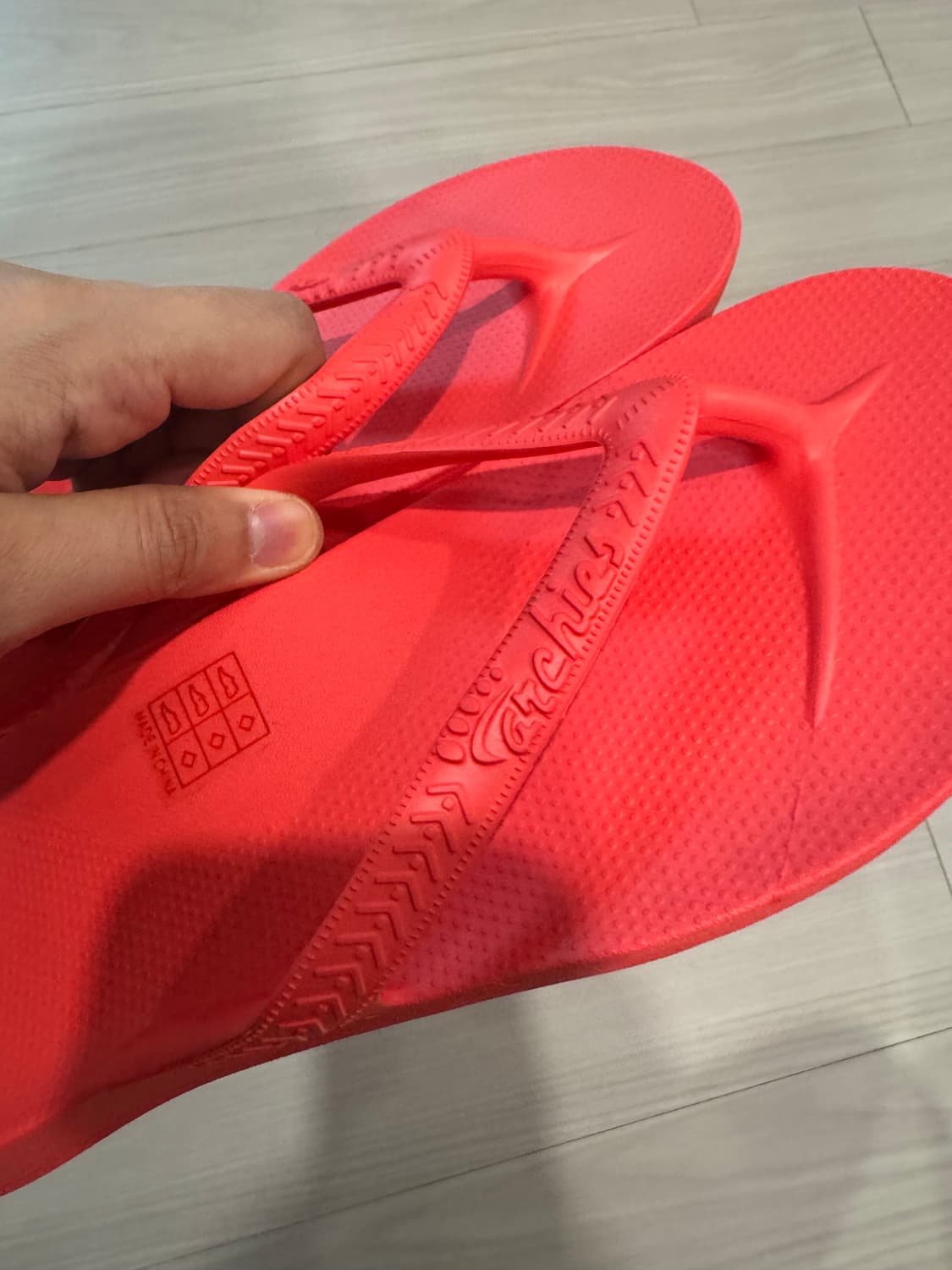 아치스 쪼리 플립플랍 코랄 m7w8 245-250 새상품 상품이미지2