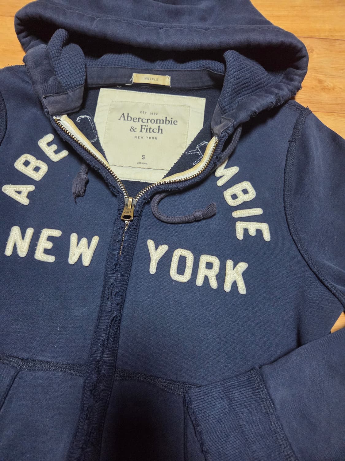 아베크롬비 네이비 원형로고 후드집업S 상품이미지2