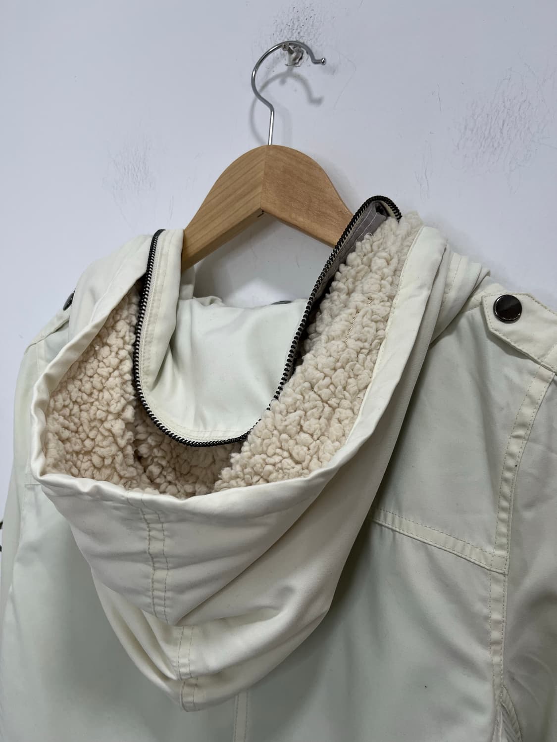 메종길피 락펑크 락시크 화이트 메탈버클 롱자켓  상품이미지9