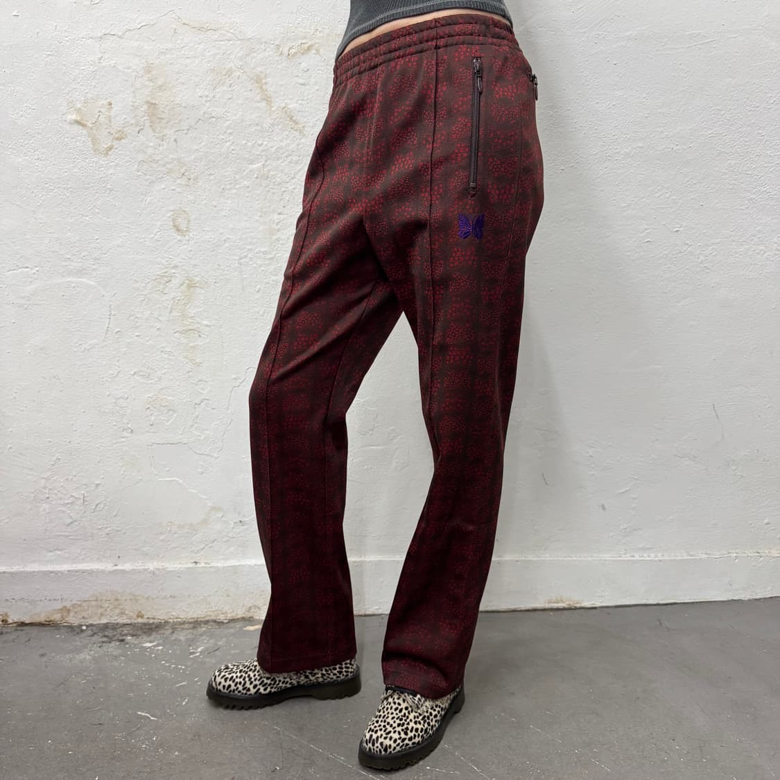 니들스(NEEDLES) 21aw 레드 파피용 자카드패턴 밴딩 트랙 팬츠 상품이미지2