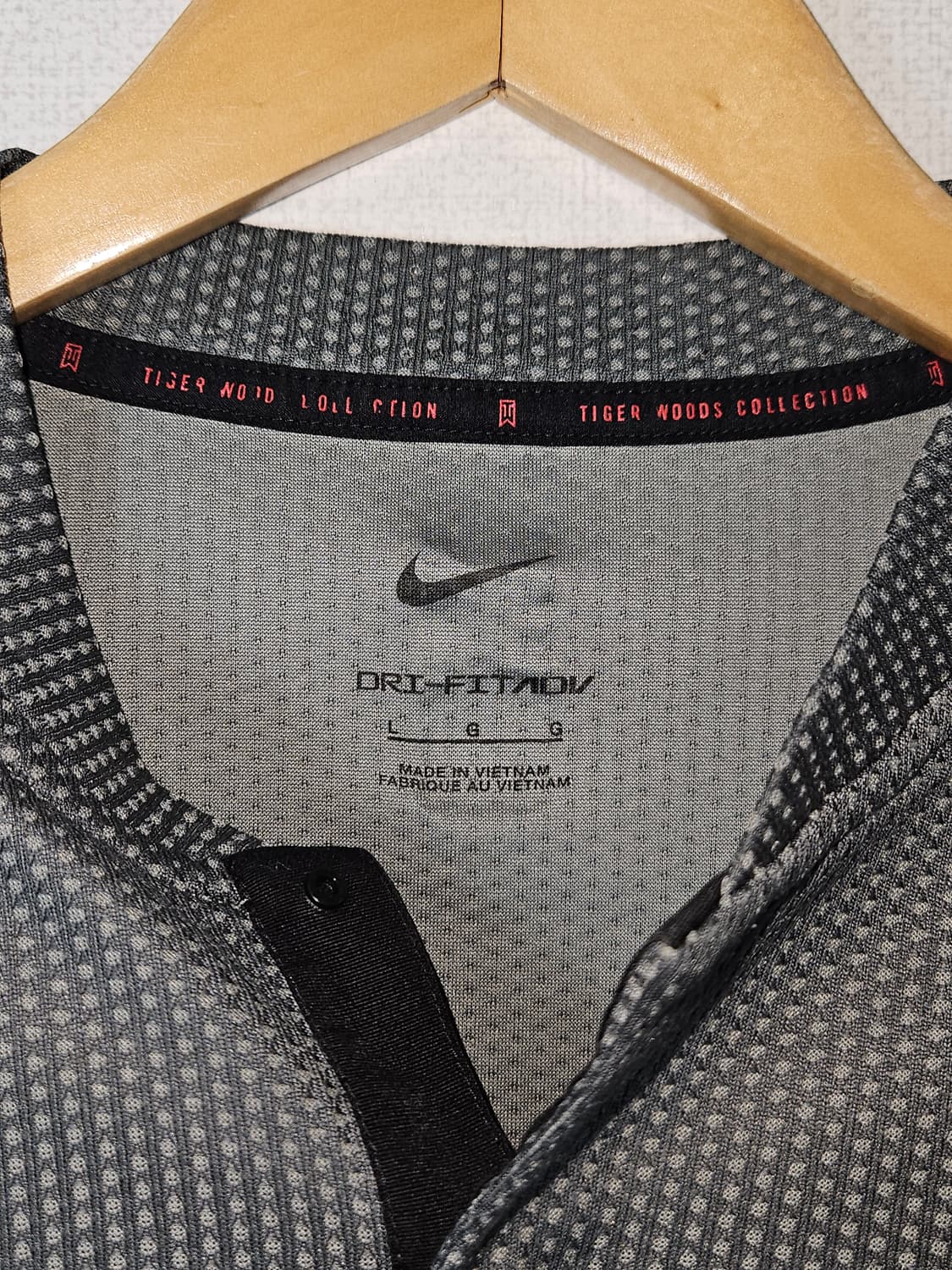 나이키 골프 신형 ADV 반팔 카라티 폴로 타이거우즈 L (거의 새상품) 상품이미지3