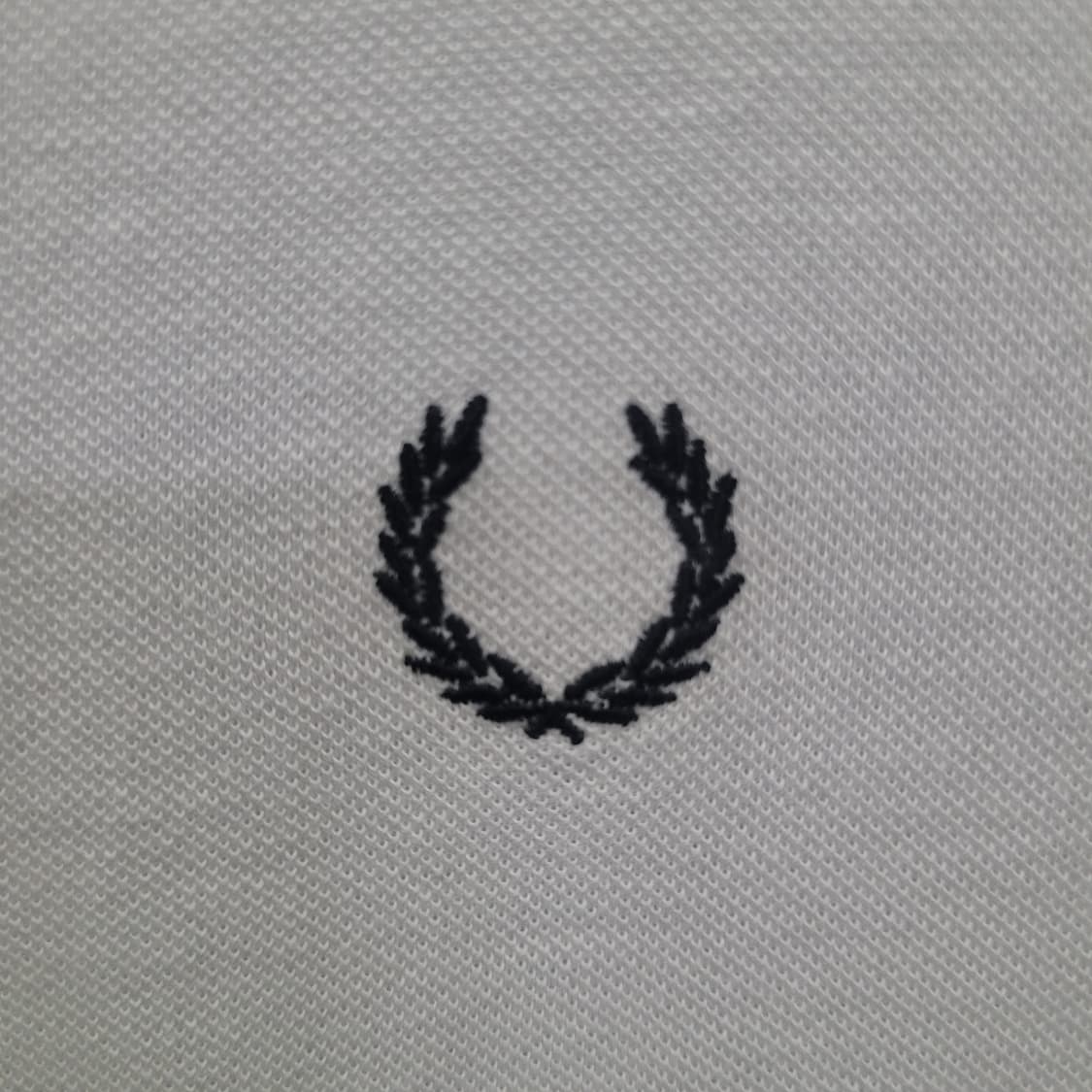 FRED PERRY 프레드페리 슬림핏 자수로고 셔츠 상품이미지3