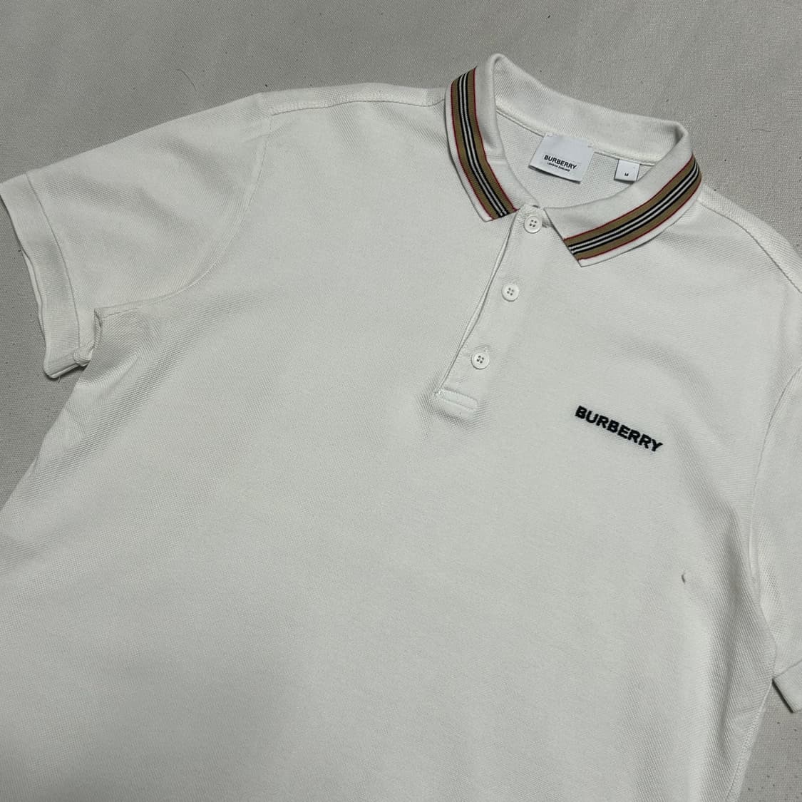 M 버버리 레터링 카라 반팔티 상품이미지1