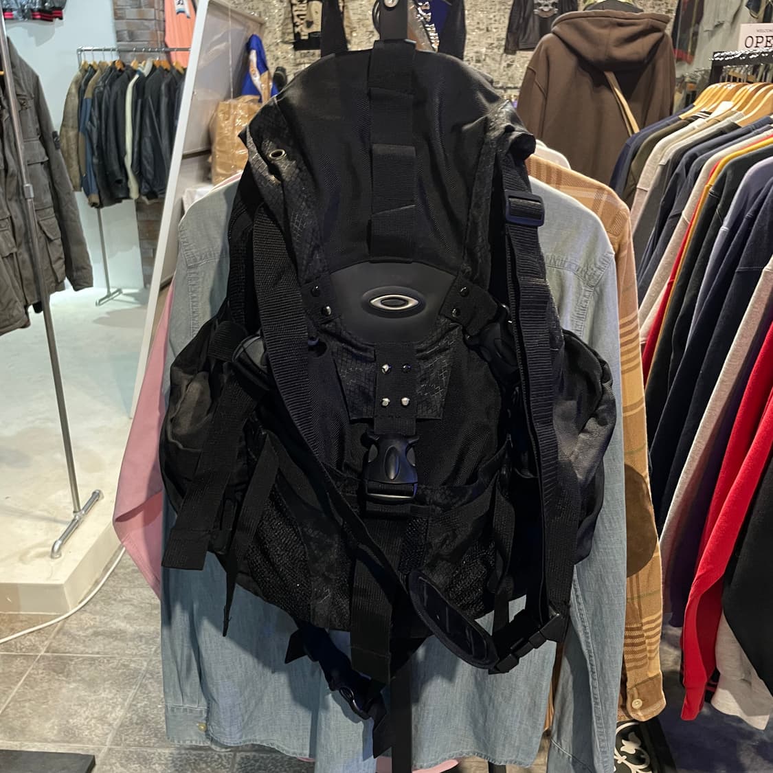 Oakley 오클리 메탈로고 테크니컬 백팩 상품이미지3