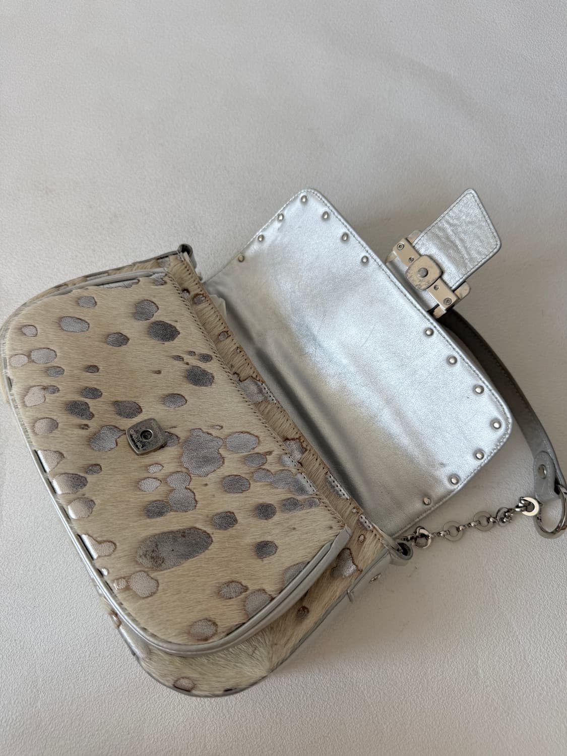Pre owned 프로파일러 y2k 실버 숄더백 상품이미지7