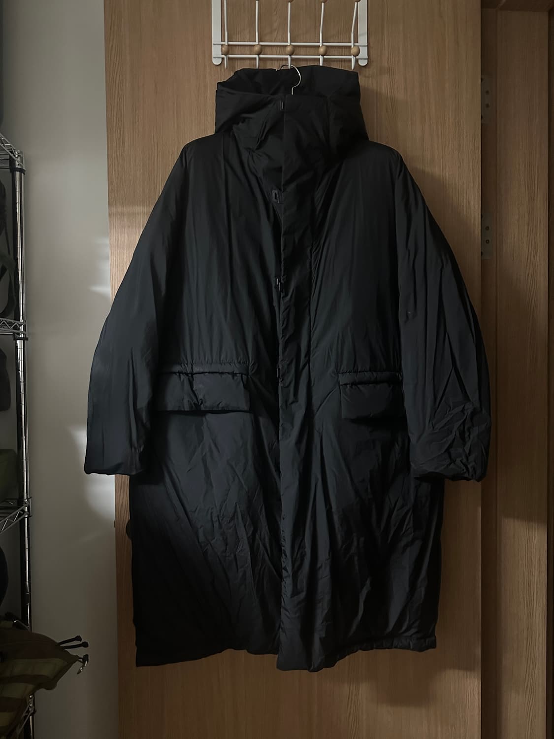 테아토라 수베니어 헌터 에바포드 블랙 4사이즈 패딩 상품이미지1