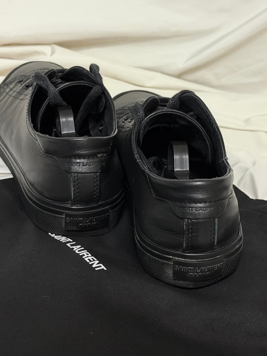 생로랑 블랙 레더 스니커즈 상품이미지4