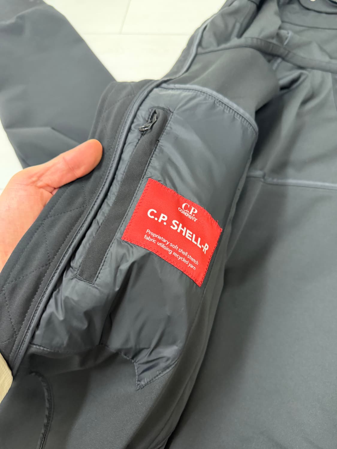 p컴퍼니  CP SHELL - R  54 사이즈  사진 찍고 절대 안입습 상품이미지5