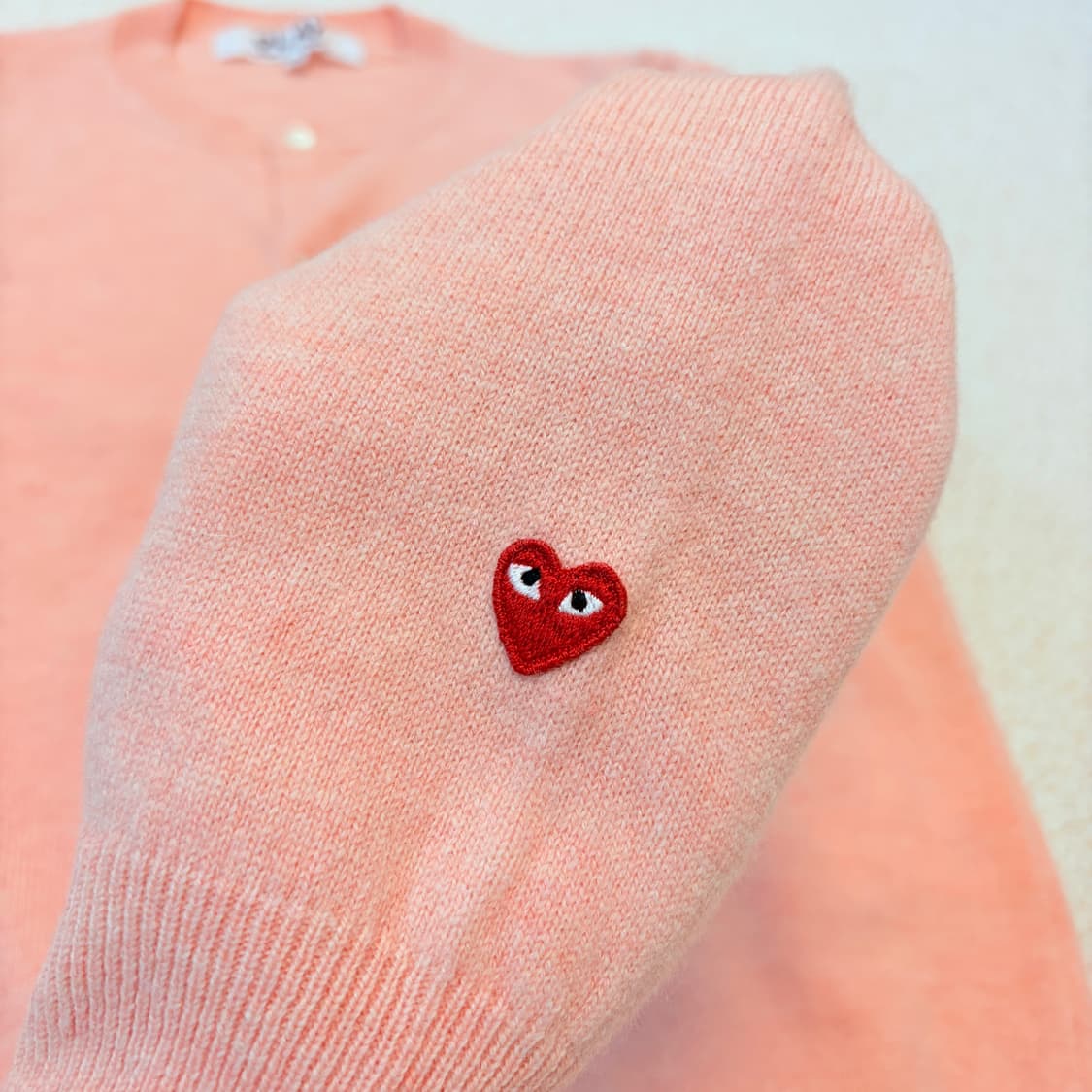 꼼데가르송 스몰하트 울 가디건 피치핑크 상품이미지6