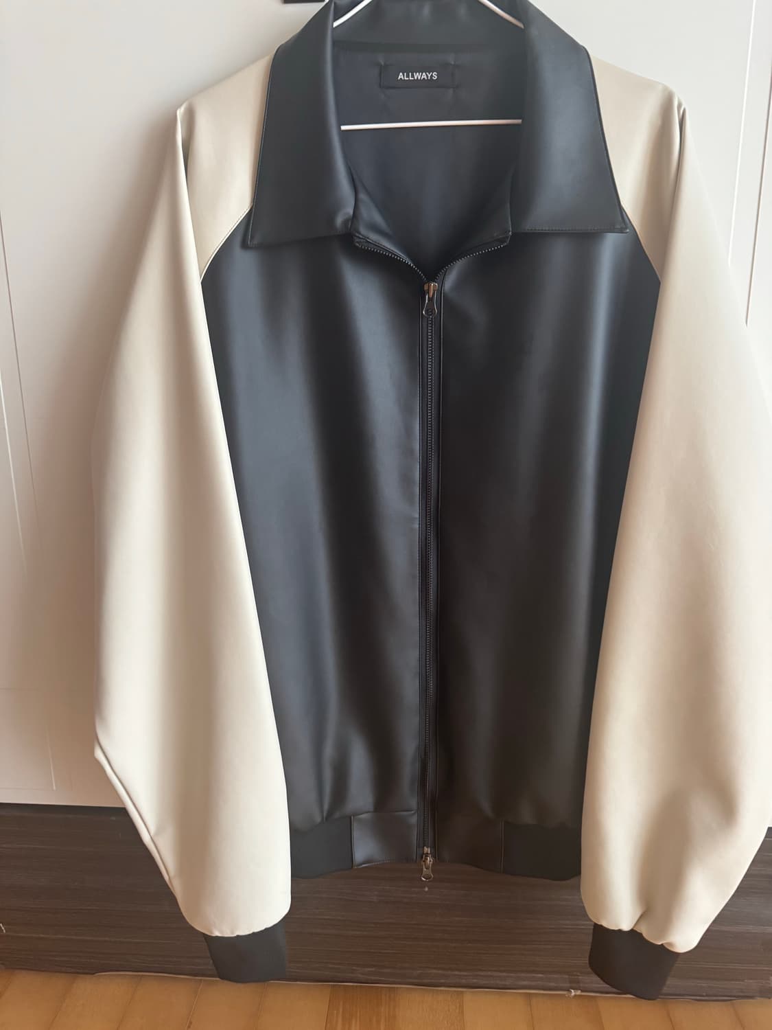가죽자켓 사이즈 L 정가 9만원 한번착용 상품이미지1